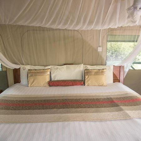 Twiga Safari Lodge Paraa ภายนอก รูปภาพ