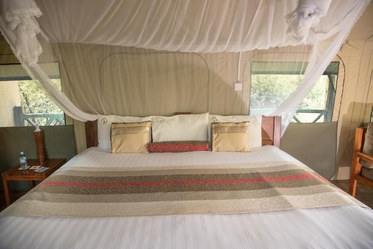 Twiga Safari Lodge Paraa ภายนอก รูปภาพ